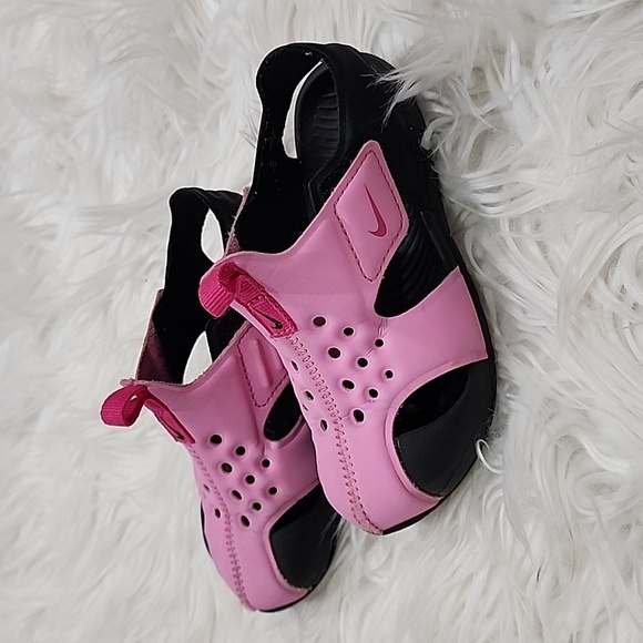 3 for $15 - Bundle 3 items and save - Girls Nike Velcro Sandals - Picture 2 of 7